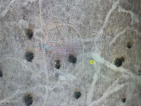 4 Acres of Land for Sale in Sun Village, California