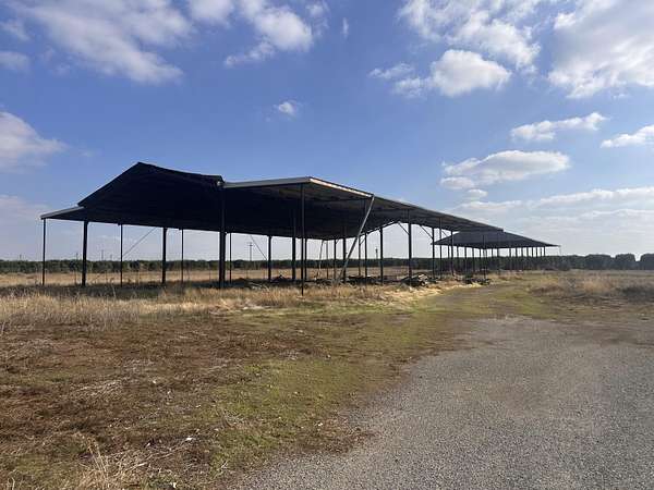 5 Acres of Agricultural Land for Sale in Terra Bella, California