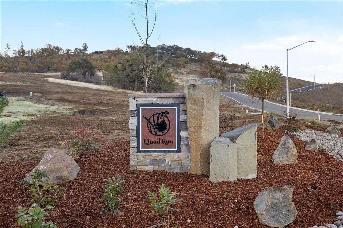 1 Acre of Residential Land for Sale in Eagle Point, Oregon