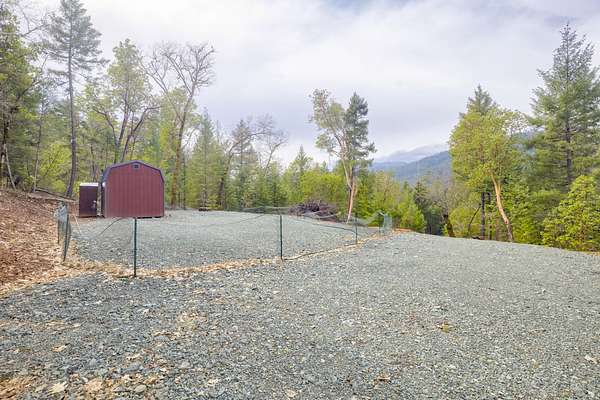 2.53 Acres of Residential Land for Sale in Grants Pass, Oregon