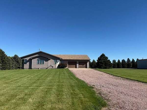 2.53 Acres of Residential Land with Home for Sale in O'Neill, Nebraska