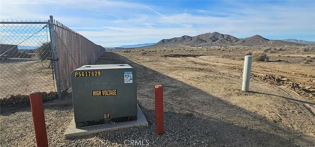 2.5 Acres of Land for Sale in Rosamond, California