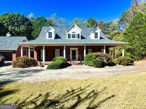 8.47 Acres of Residential Land with Home for Sale in Dallas, Georgia