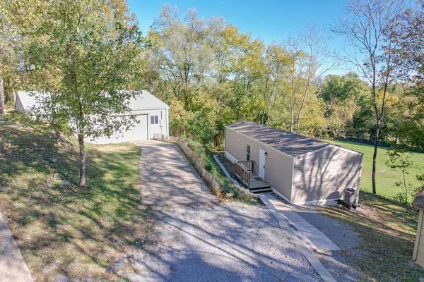 2.86 Acres of Residential Land with Home for Sale in Carrollton, Kentucky