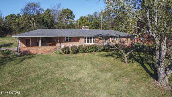 3.46 Acres of Residential Land with Home for Sale in Philadelphia, Tennessee