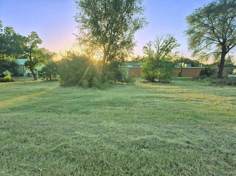 1.3 Acres of Mixed-Use Land for Sale in Cheyenne, Oklahoma