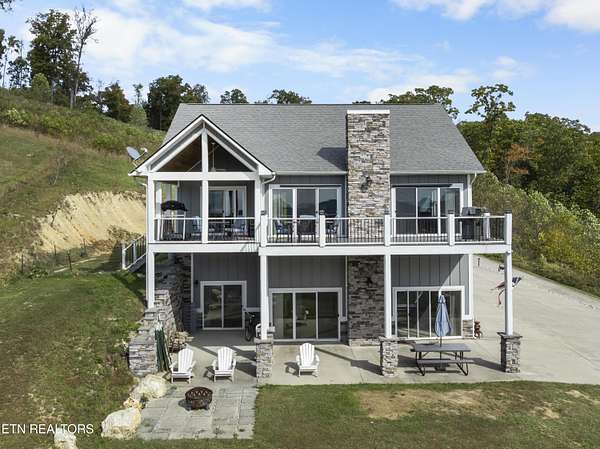 6.68 Acres of Residential Land with Home for Sale in Sharps Chapel, Tennessee