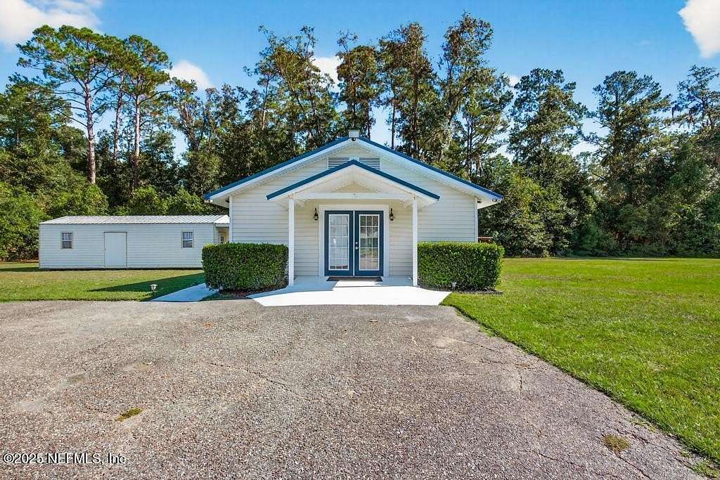 2 Acres of Improved Residential Land for Sale in Hilliard, Florida