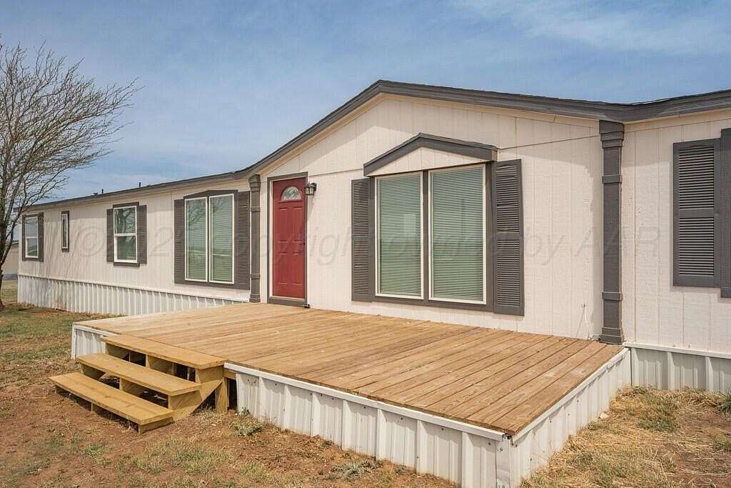 2.87 Acres of Residential Land with Home for Sale in Amarillo, Texas