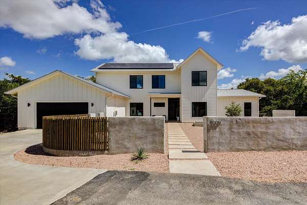 5 Acres of Residential Land with Home for Sale in Austin, Texas