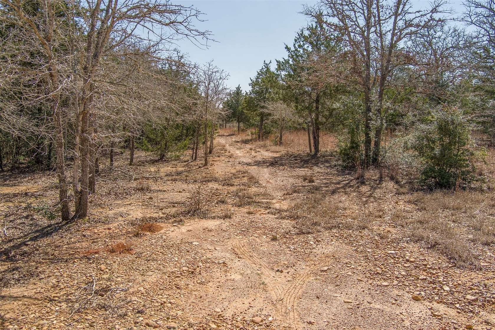 14.6 Acres of Land for Sale in Paige, Texas