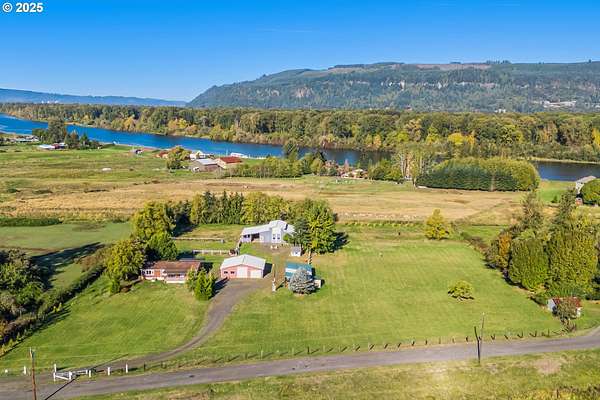 4.88 Acres of Land with Home for Sale in Clatskanie, Oregon