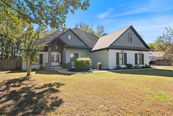 3 Acres of Residential Land with Home for Sale in Greenbrier, Arkansas