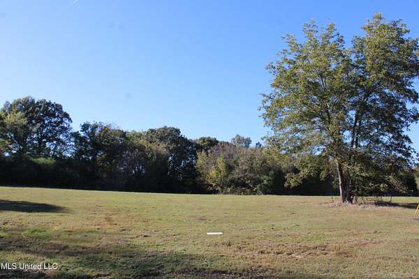 1.5 Acres of Residential Land for Sale in Como, Mississippi