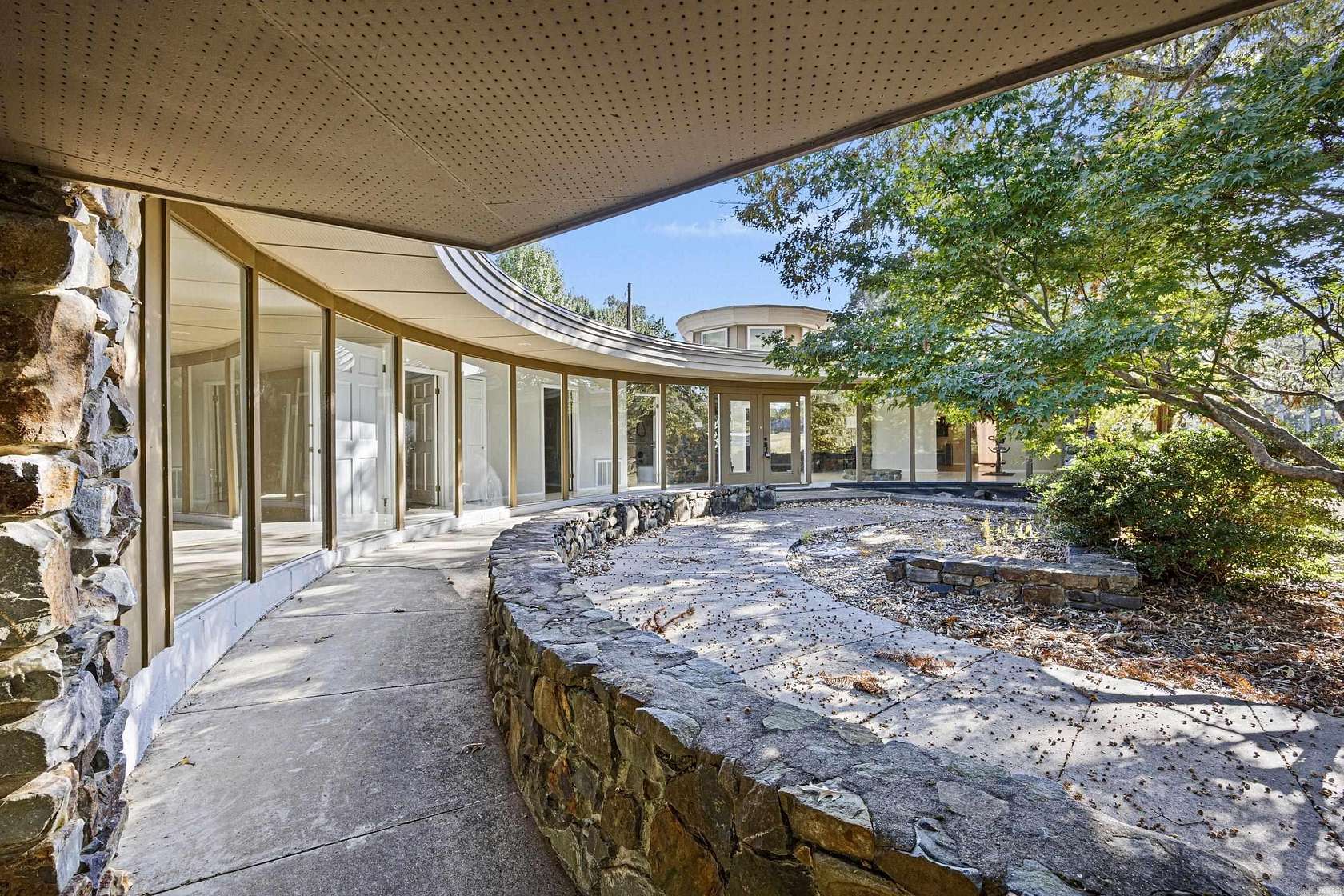 2 Acres of Residential Land with Home for Sale in Little Rock, Arkansas