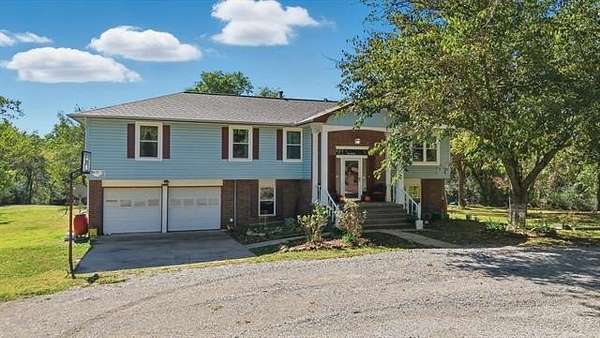 3.47 Acres of Residential Land with Home for Sale in Claremore, Oklahoma