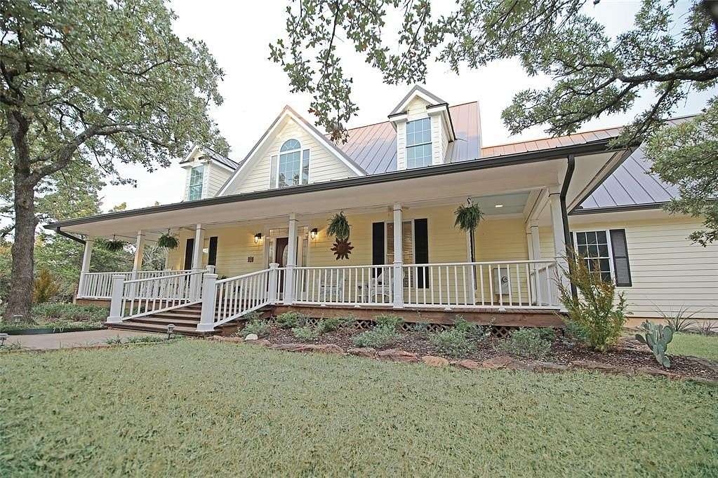 6.18 Acres of Residential Land with Home for Sale in Jones, Oklahoma