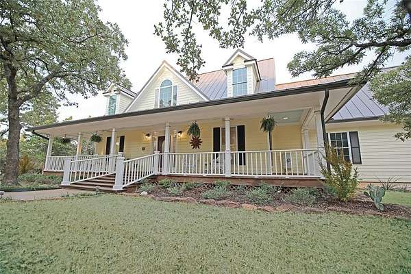 6.18 Acres of Residential Land with Home for Sale in Jones, Oklahoma