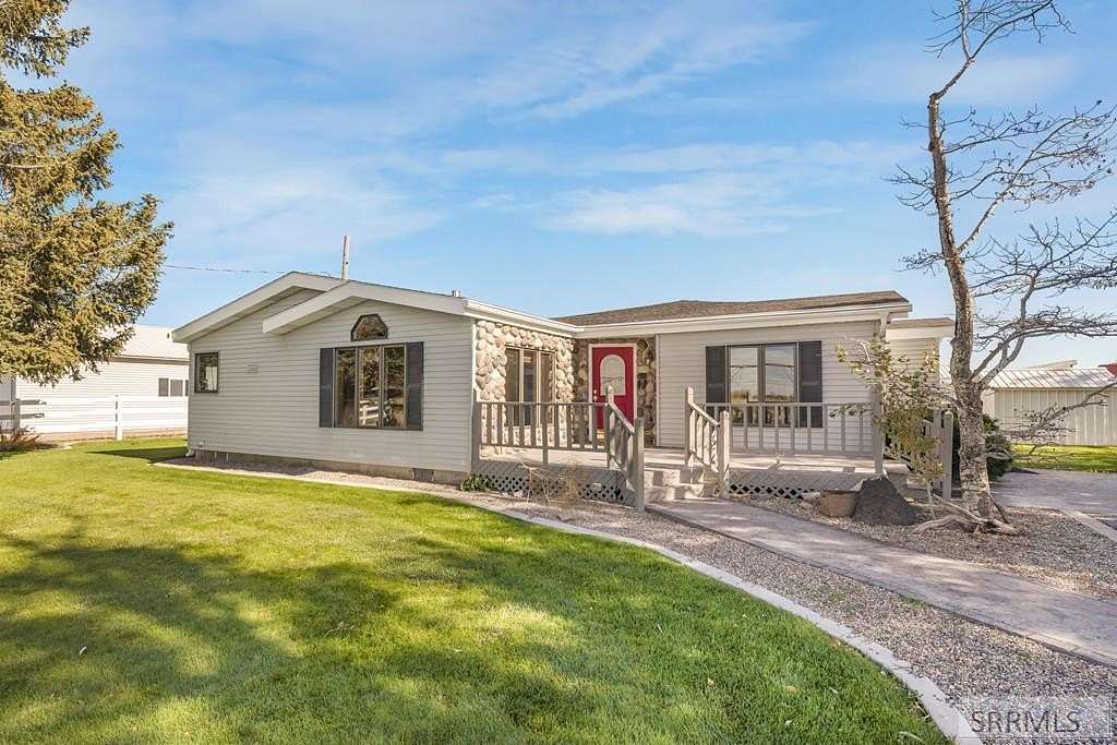 1.5 Acres of Residential Land with Home for Sale in Blackfoot, Idaho