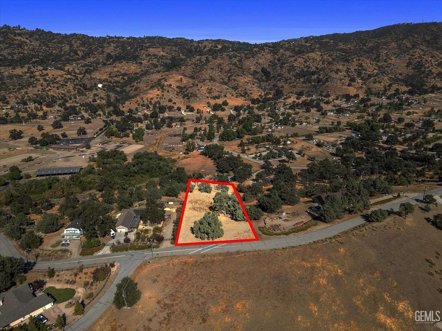 2.75 Acres of Residential Land for Sale in Tehachapi, California