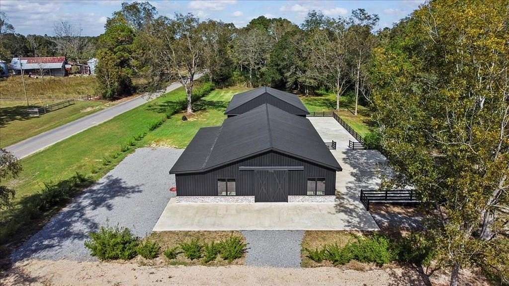 7.33 Acres of Commercial Land for Sale in Slocomb, Alabama