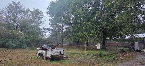 5 Acres of Residential Land with Home for Sale in Coweta, Oklahoma