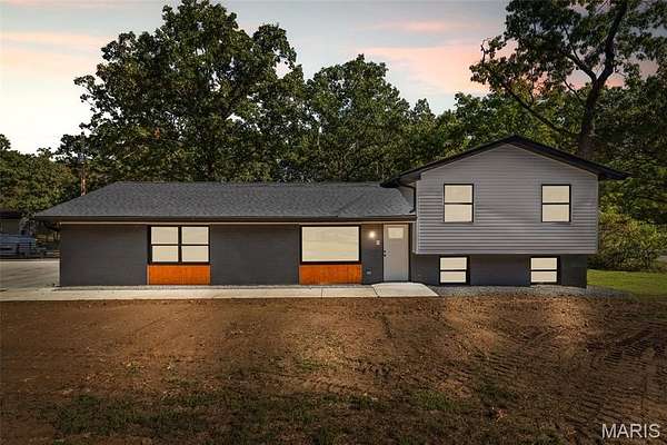 2 Acres of Residential Land with Home for Sale in Bonne Terre, Missouri