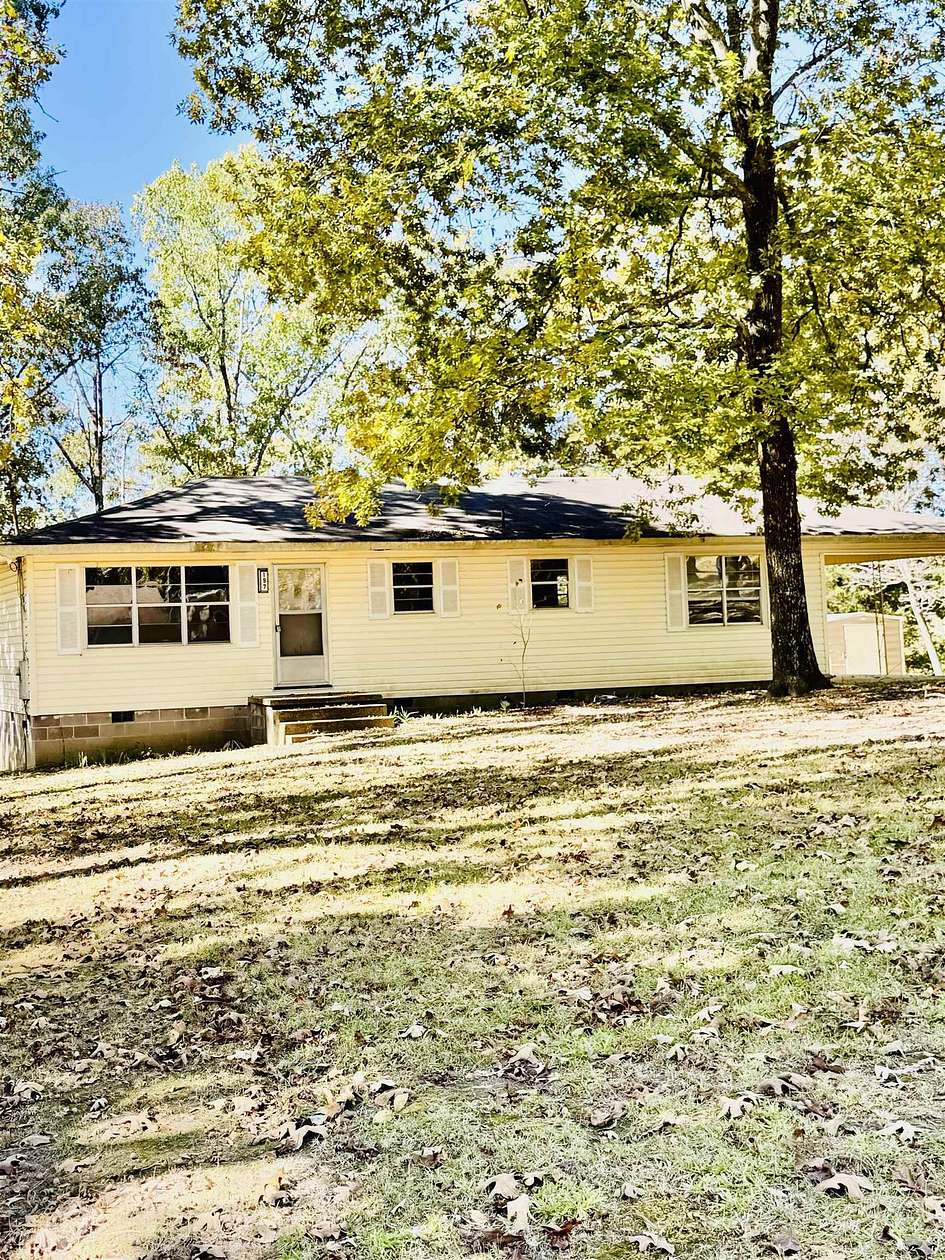 2.2 Acres of Residential Land with Home for Sale in Hamilton, Alabama