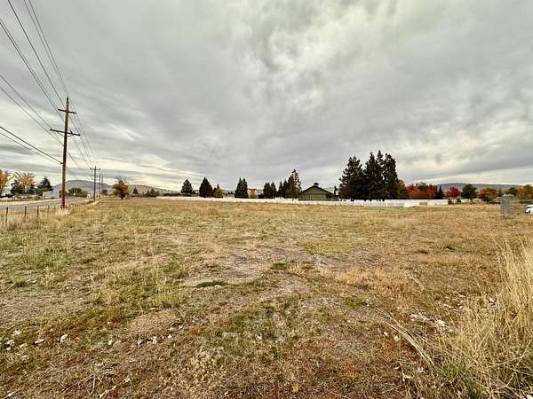2 Acres of Mixed-Use Land for Sale in Klamath Falls, Oregon