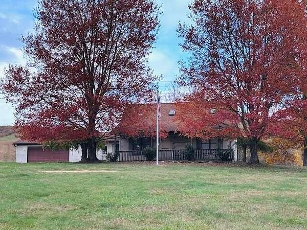 10 Acres of Residential Land with Home for Sale in Heath, Ohio