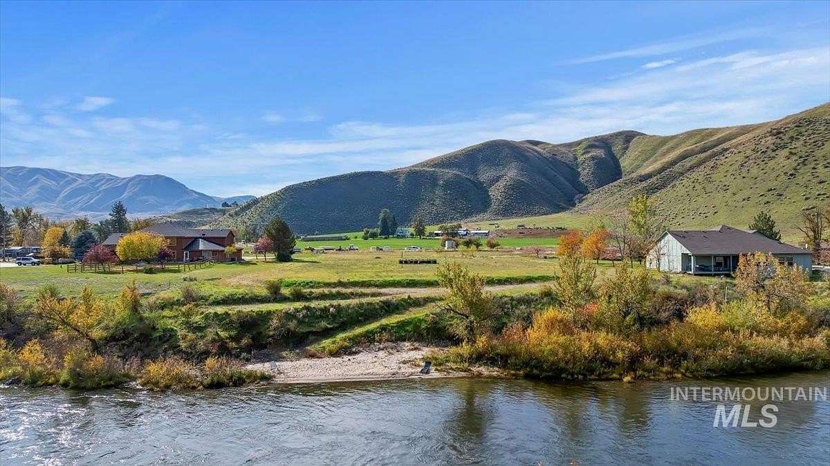 2 Acres of Land for Sale in Horseshoe Bend, Idaho