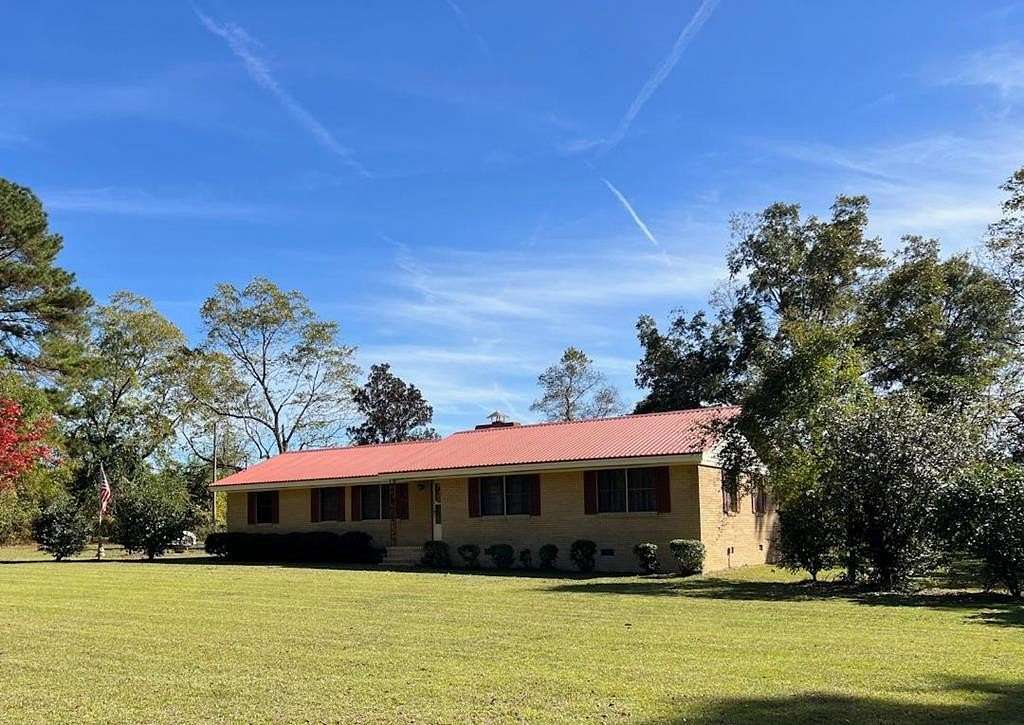 2 Acres of Residential Land with Home for Sale in Cairo, Georgia