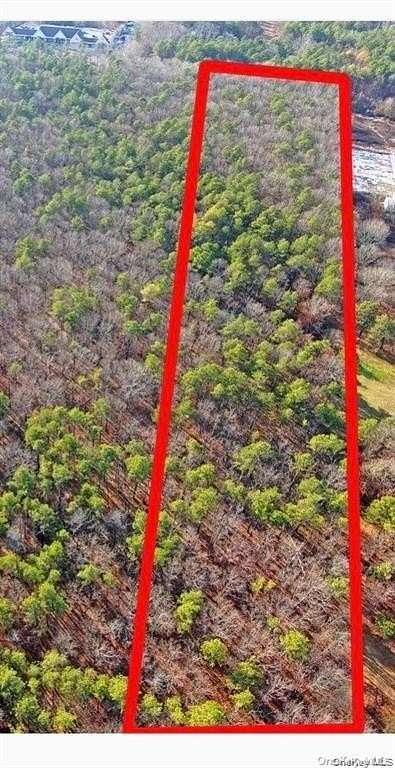 5 Acres of Land for Sale in Manorville, New York