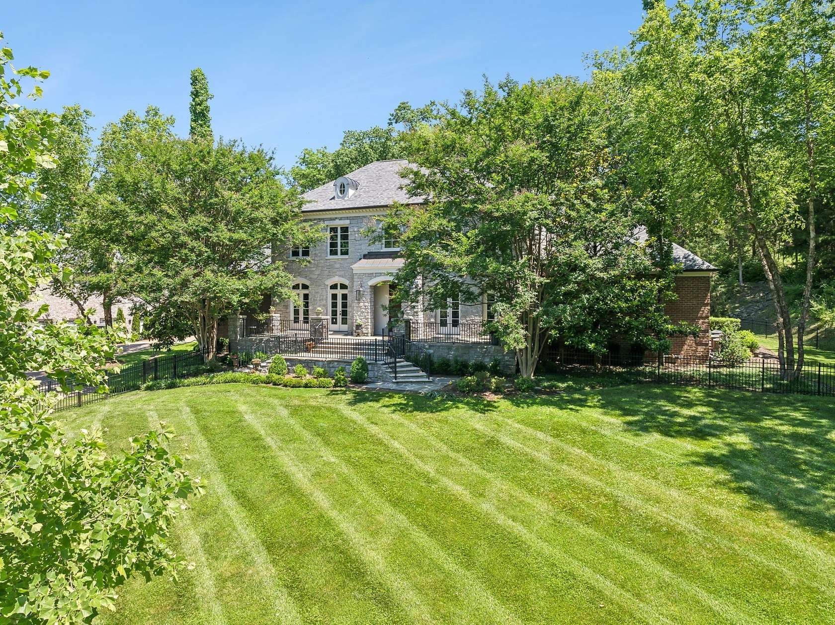 2 Acres of Residential Land with Home for Sale in Nashville, Tennessee