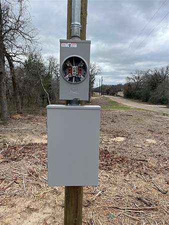 1 Acre of Residential Land for Sale in Rockdale, Texas