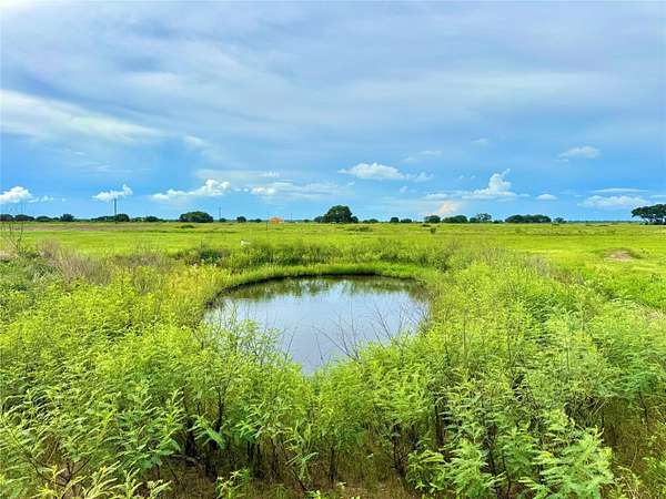 5 Acres of Residential Land for Sale in Columbus, Texas