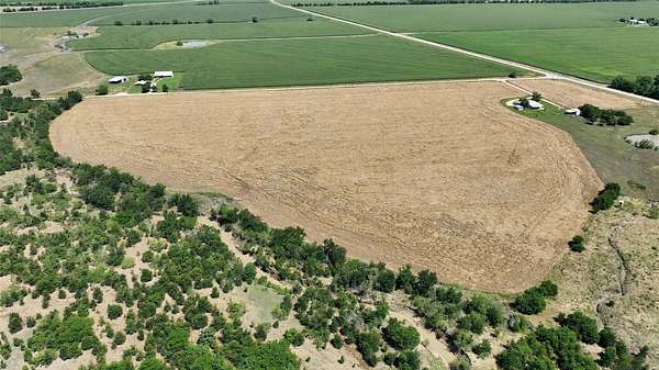 26 Acres of Agricultural Land for Sale in Burlington, Texas