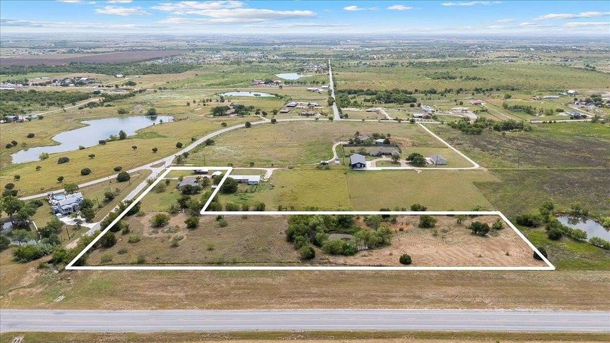 5.25 Acres of Improved Mixed-Use Land for Sale in Manor, Texas