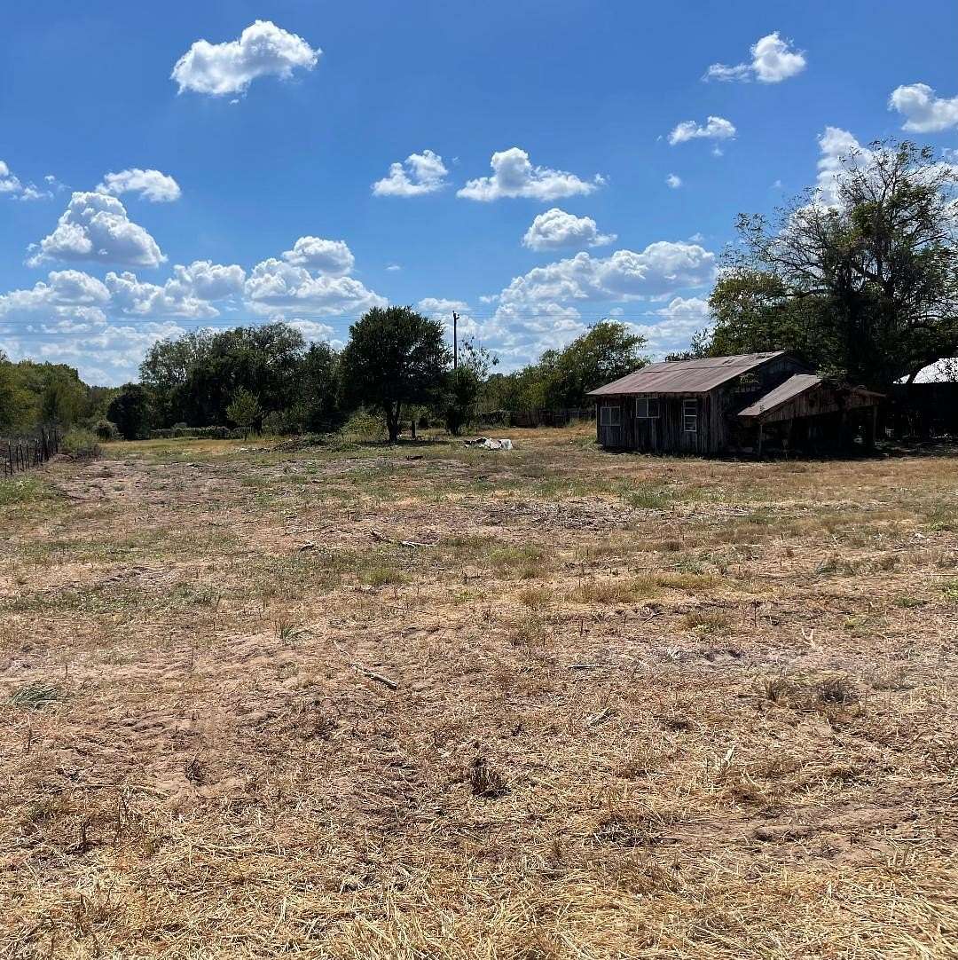 1.14 Acres of Land for Sale in Smithville, Texas