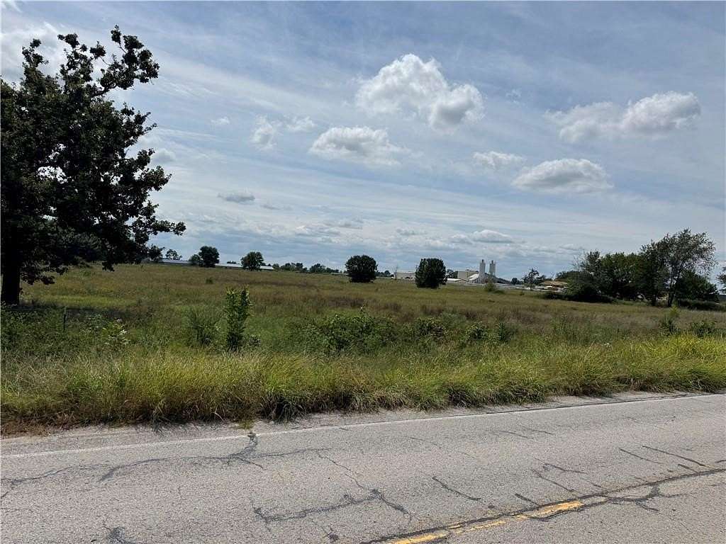 6 Acres of Commercial Land for Sale in Gentry, Arkansas