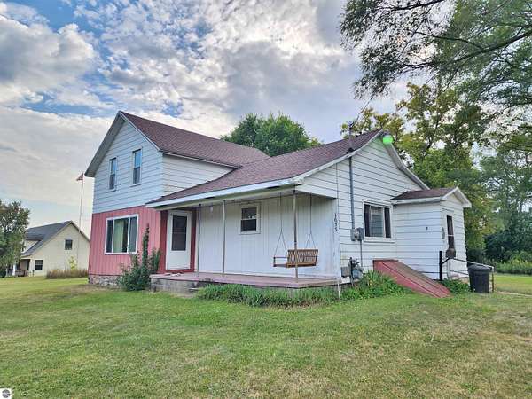 2 Acres of Residential Land with Home for Sale in Mount Pleasant, Michigan