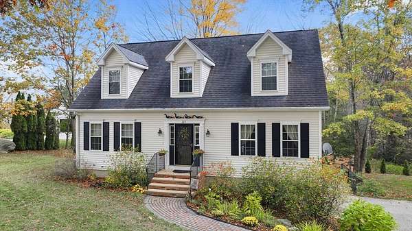 2.3 Acres of Residential Land with Home for Sale in Sturbridge, Massachusetts