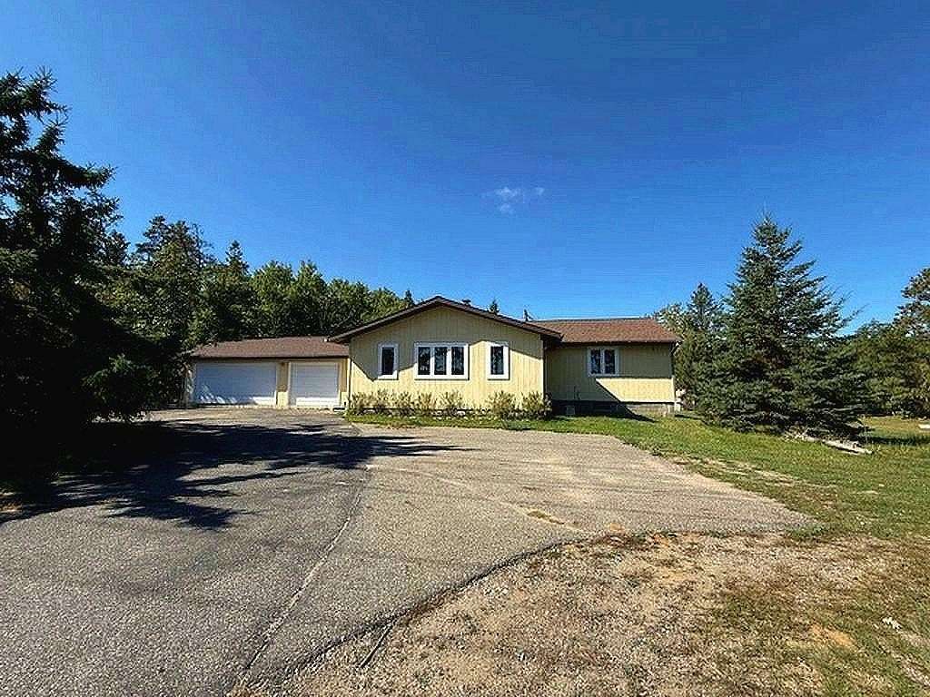 2.5 Acres of Residential Land with Home for Sale in Park Rapids, Minnesota