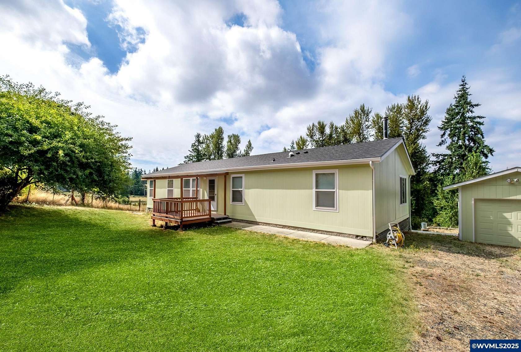 5 Acres of Residential Land with Home for Sale in Scio, Oregon