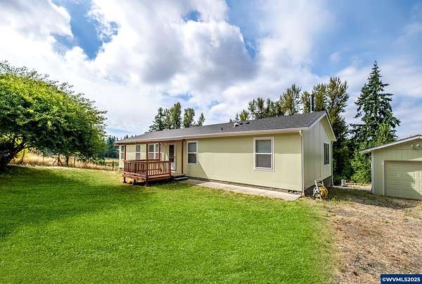 5 Acres of Residential Land with Home for Sale in Scio, Oregon