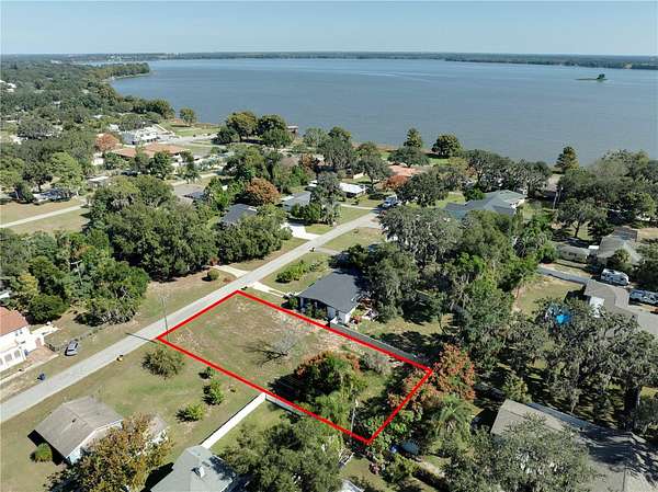 0.26 Acres of Residential Land for Sale in Howey-in-the-Hills, Florida