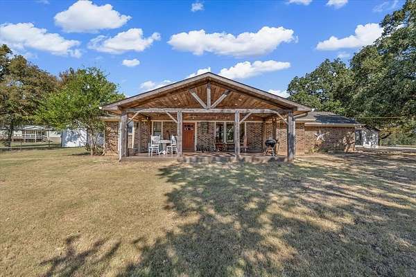 11.2 Acres of Land with Home for Sale in Waco, Texas