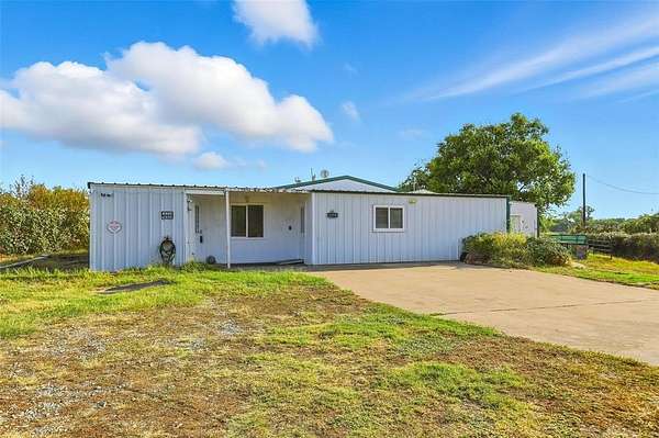 12.3 Acres of Land with Home for Sale in Weatherford, Texas