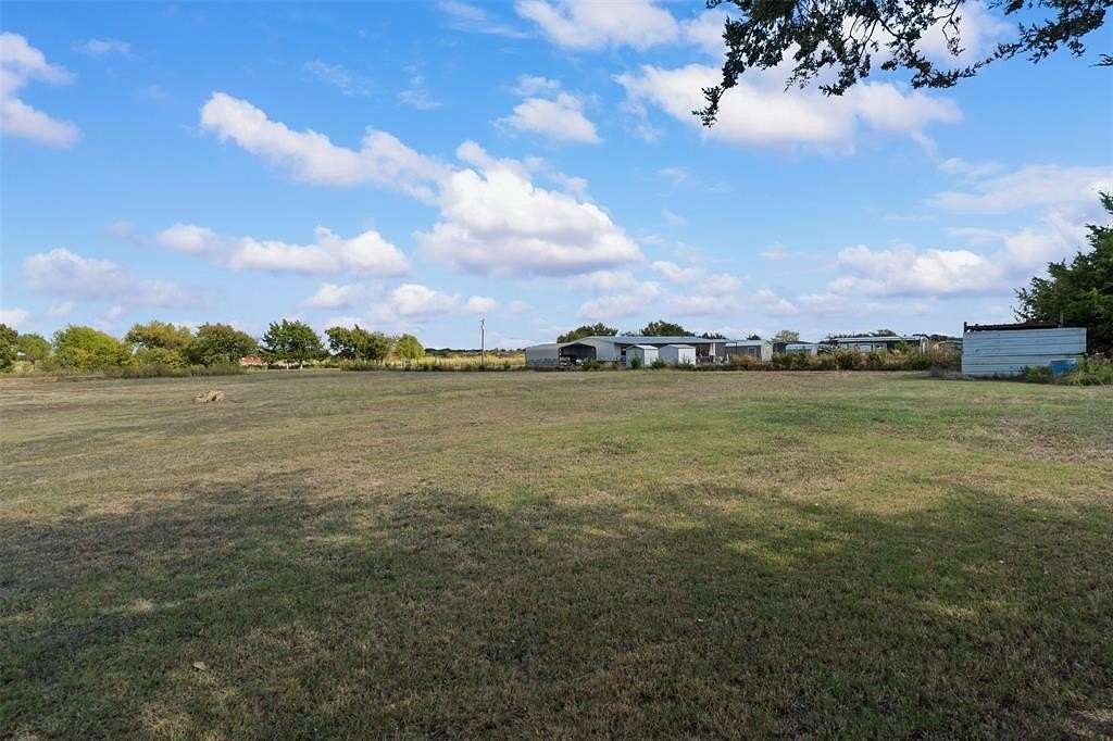1 Acre of Residential Land for Sale in Cleburne, Texas
