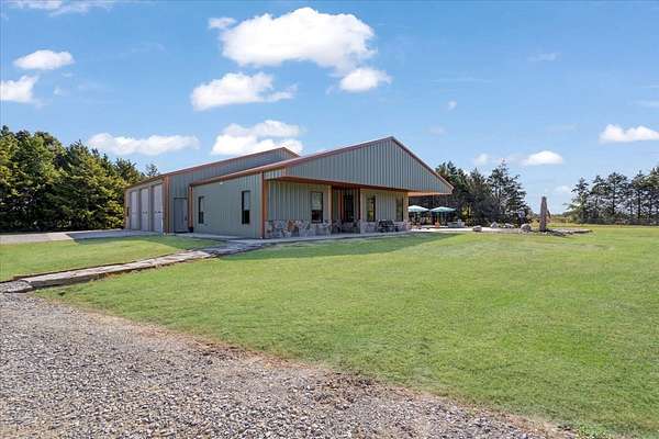 25 Acres of Land with Home for Sale in Ivanhoe, Texas